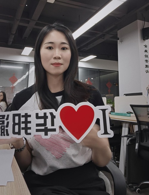 華邦瀛業(yè)務(wù)總監(jiān)尹小美 華邦瀛業(yè)務(wù)總監(jiān)尹小美