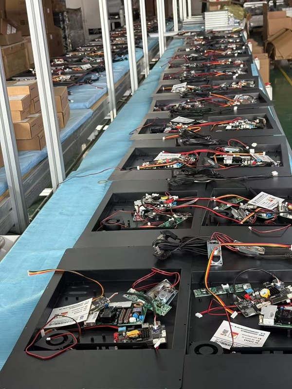 華邦瀛21.5寸廣告機(jī)